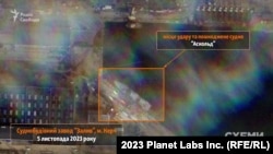 Супутникові фото Planet Labs суднобудівного заводу «Залив» у Керчі після ракетних ударів ЗСУ, опубліковані проєктом Радіо Свобода «Схеми»