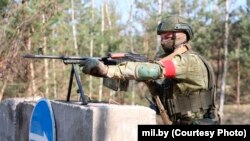 Военнослужащий Беларуси на границе с Украиной. Апрель 2023 года