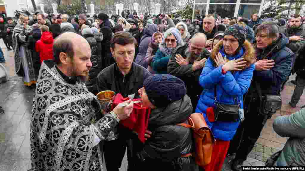 29 березня&nbsp;&ndash; останній день, коли церковники УПЦ (МП) легально можуть жити і служити у лаврі