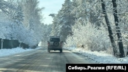 Наклейки Z в Горно-Алтайске встречаются в основном на служебных машинах