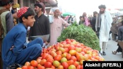 امیربادشاه وايي، دوی سبزۍ له بزګرانو اخلي او دومره لږه ګټه ورته پاتېږي