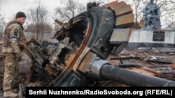 Звільнене від російських військових село Лук'янівка (фотогалерея)