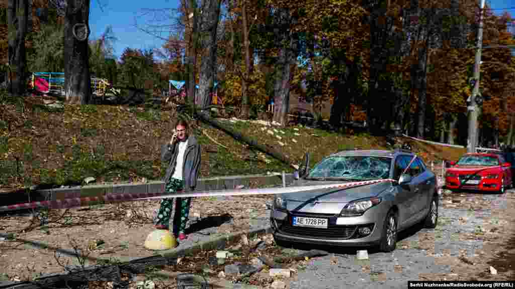 Парк Шевченка є одним із найулюбленіших місць відпочинку киян. Там багато дитячих майданчиків.&nbsp;