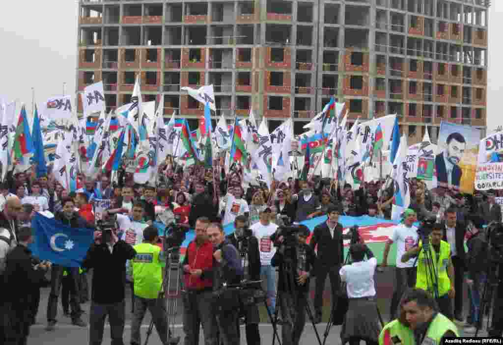 Azerbaijan. Baku. Opposition Public Chamber's protest action in Baku. 22 April