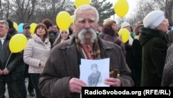 Учасник акції вшанування пам'яті Тараса Шевченка, Сімферополь, 9 березня 2014 р.