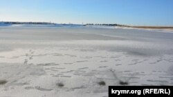 Замерзле Білогірське водосховище 2 січня 2017 року