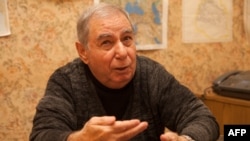 Azerbaijan -- Writer Akram Aylisli speaks during his interview with the AFP in Baku, 13Feb2013