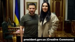 Президент Украины Владимир Зеленский и певица Джамала. Киев, 29 ноября 2022 года