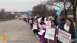 Окупація і спротив. Хроніки: В Криму жіноче свято стало днем боротьби за мир (відео)