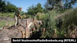 Підготовка позицій у Станиці Луганській