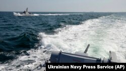 Воєнний стан в Україні введено після агресії Росії на морі