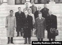 M.Ə.Rəsulzadə Ankarada siyasi miqrantlarla birlikdə. 1954