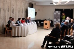 Учасники дискусії «Грузинський досвід для України: проблеми переміщених осіб»