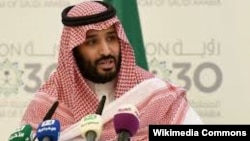 محمد بن سلمان: ایران د عمان په خلیج کې په دوو بیړیو برید کړی.