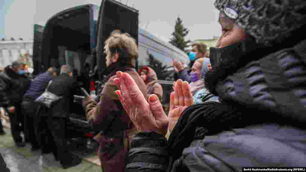 В останню дорогу режисера проводжали оплесками