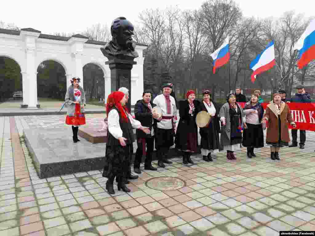 У той же час, проросійська організація &laquo;Українська громада Криму&raquo;, отримала дозвіл на проведення мітингу