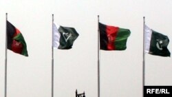 Afghanistan -- Pakistan and Afghanistan flags August 26, 2013