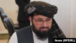 د طالبانو د حکومت مرستیال ویاند بلال کریمي وویل د لوړو ټولګیو د زده کوونکو نجونو د تعلیم لپاره له اسلامي اصولو سره سم پر یوه طرح کار روان دی.