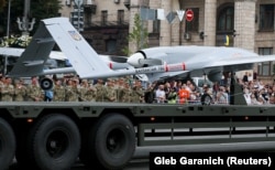 Безпілотник Bayraktar під час репетиції до військового параду до Дня Незалежності України. Київ, 18 серпня 2021 року