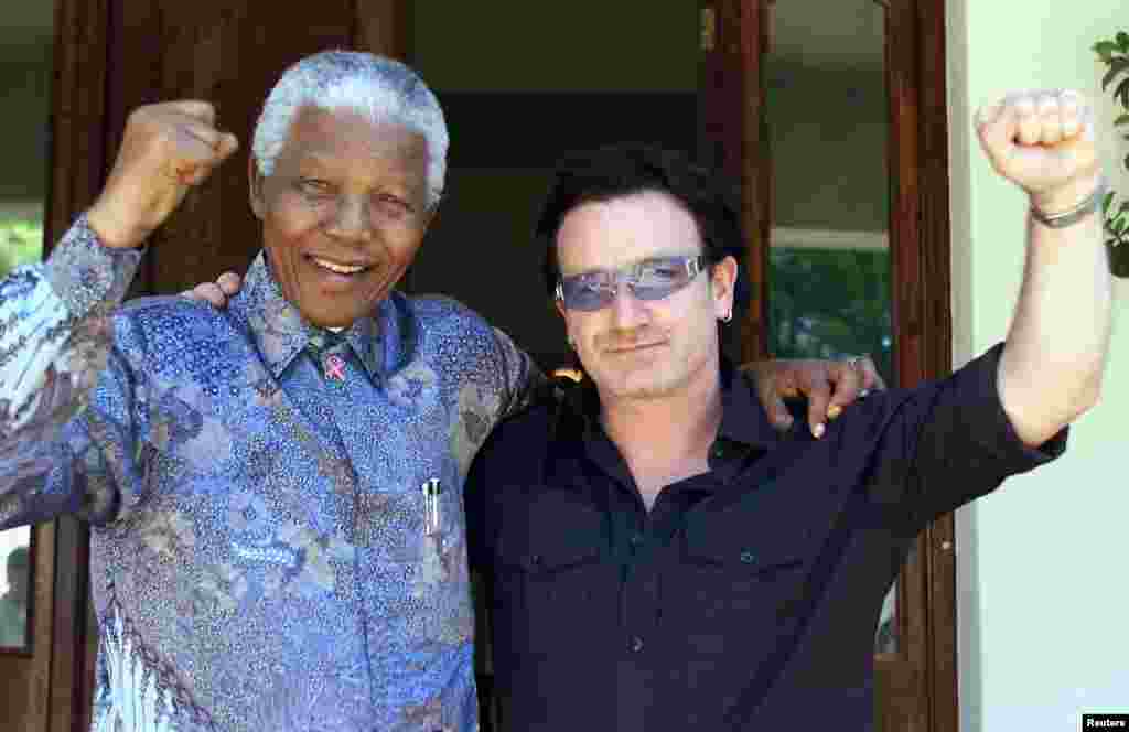 Nelson Mandela və rok ifaçısı Bono