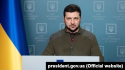 При цьому, за словами президента, Україна на цих переговорах за жодних умов не може поступитися своєю територіальною цілісністю