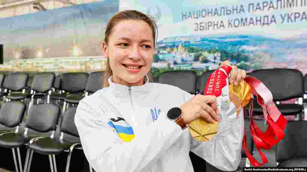 Окрім завойованих на Паралімпіаді в Токіо медалей,&nbsp;українська плавчиня Єлизавета Мерешко разом із представницею Китаю Цзян Юйянь встановила спільний світовий рекорд у своїй категорії S6 &ndash; вони подолали дистанцію 100 метрів вільним стилем за 1 хвилину 11,7 секунди